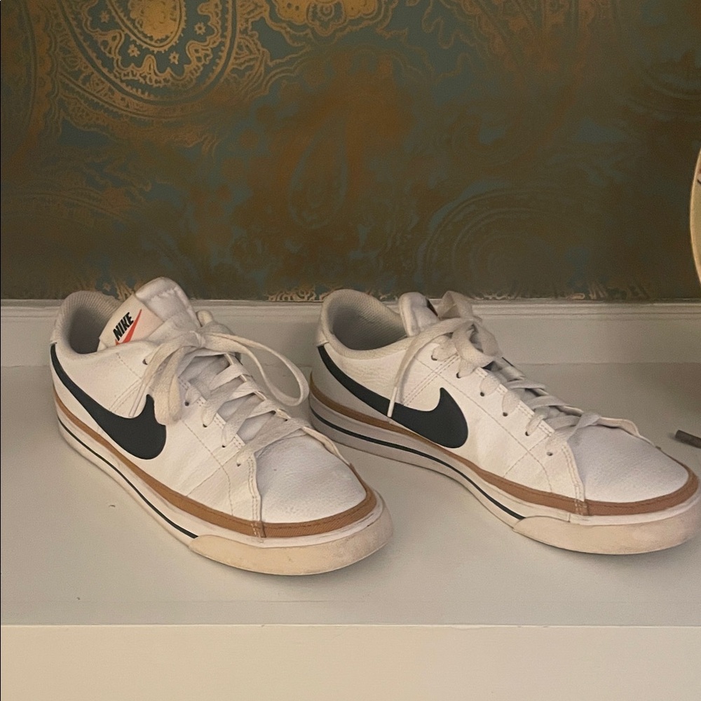 Nike Men's White and Black Sneakers with Tan Accents